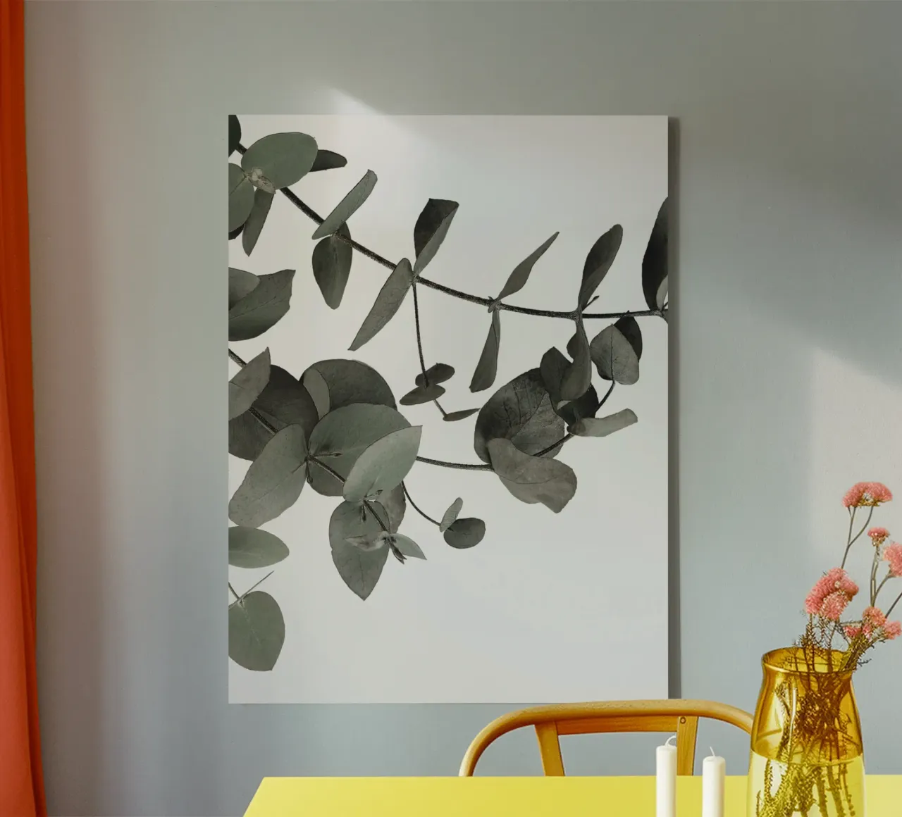 Eucalyptus Minimal - Stylish natural motif in subtle tones canvas by Whole©
