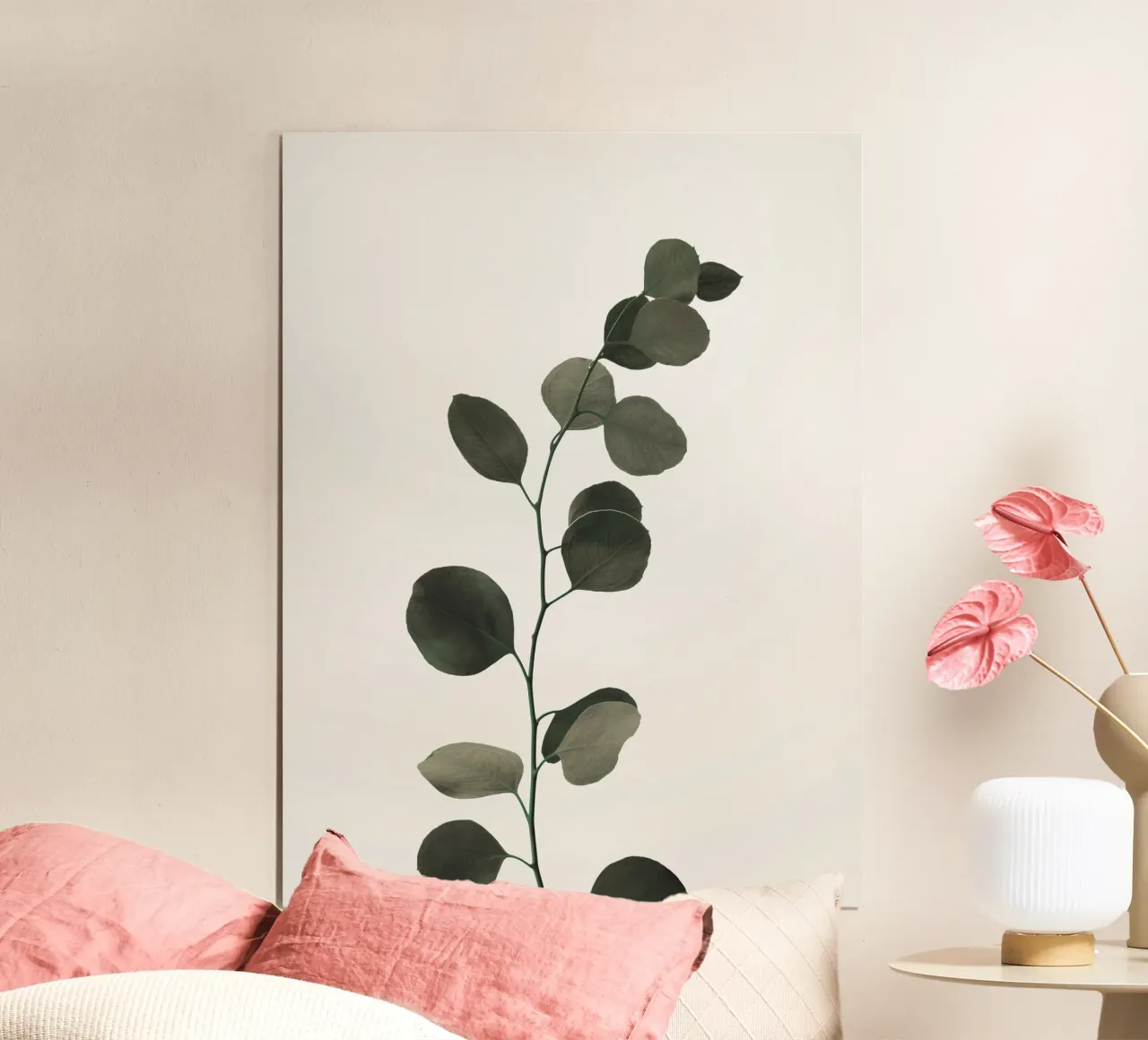Eucalyptus minimal - une élégance botanique stylée poster avec cadre en aluminium de Whole©