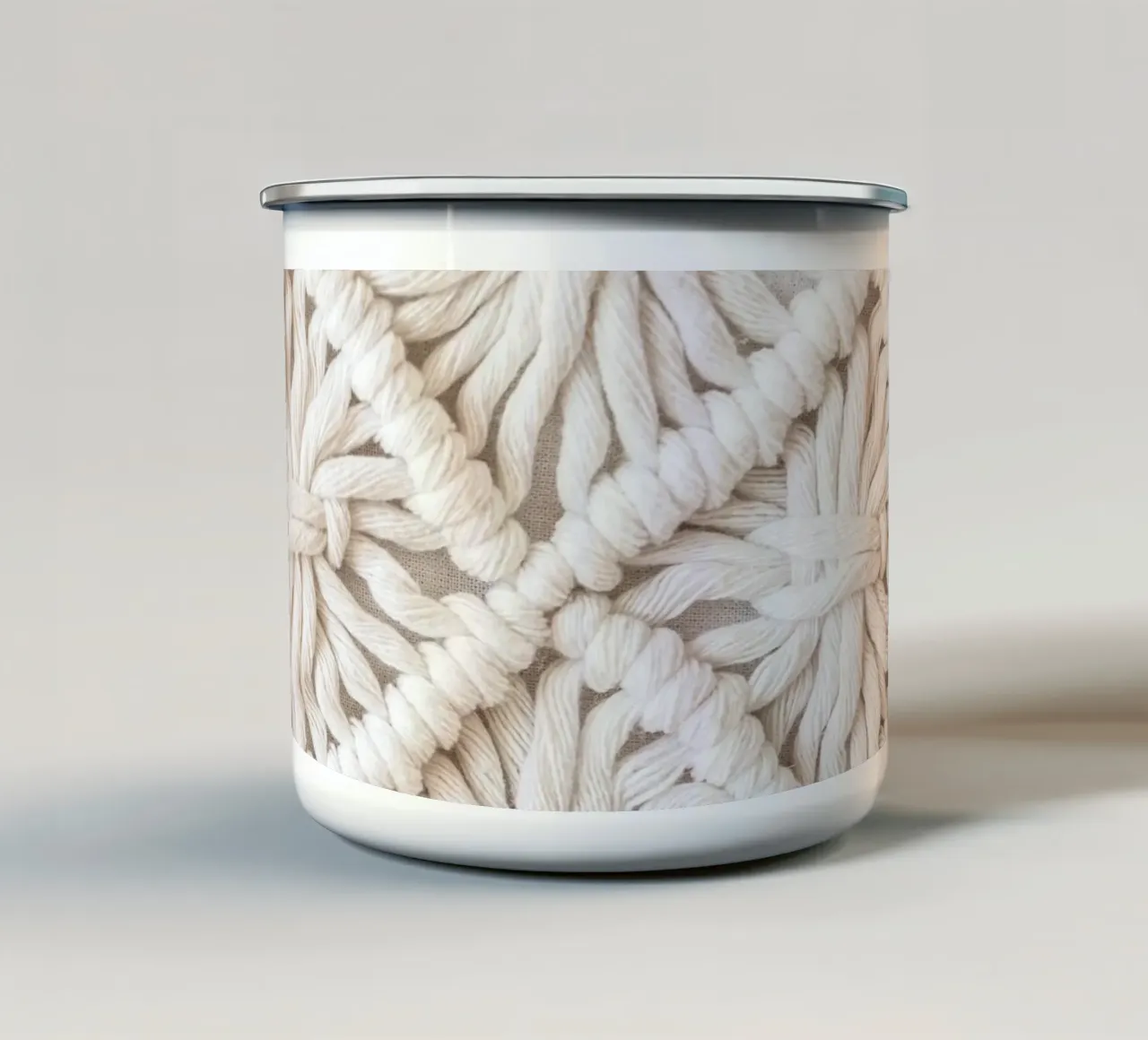 Boho Makramee Muster – Stilvolles Textildesign Emaille Tasse von Whole©