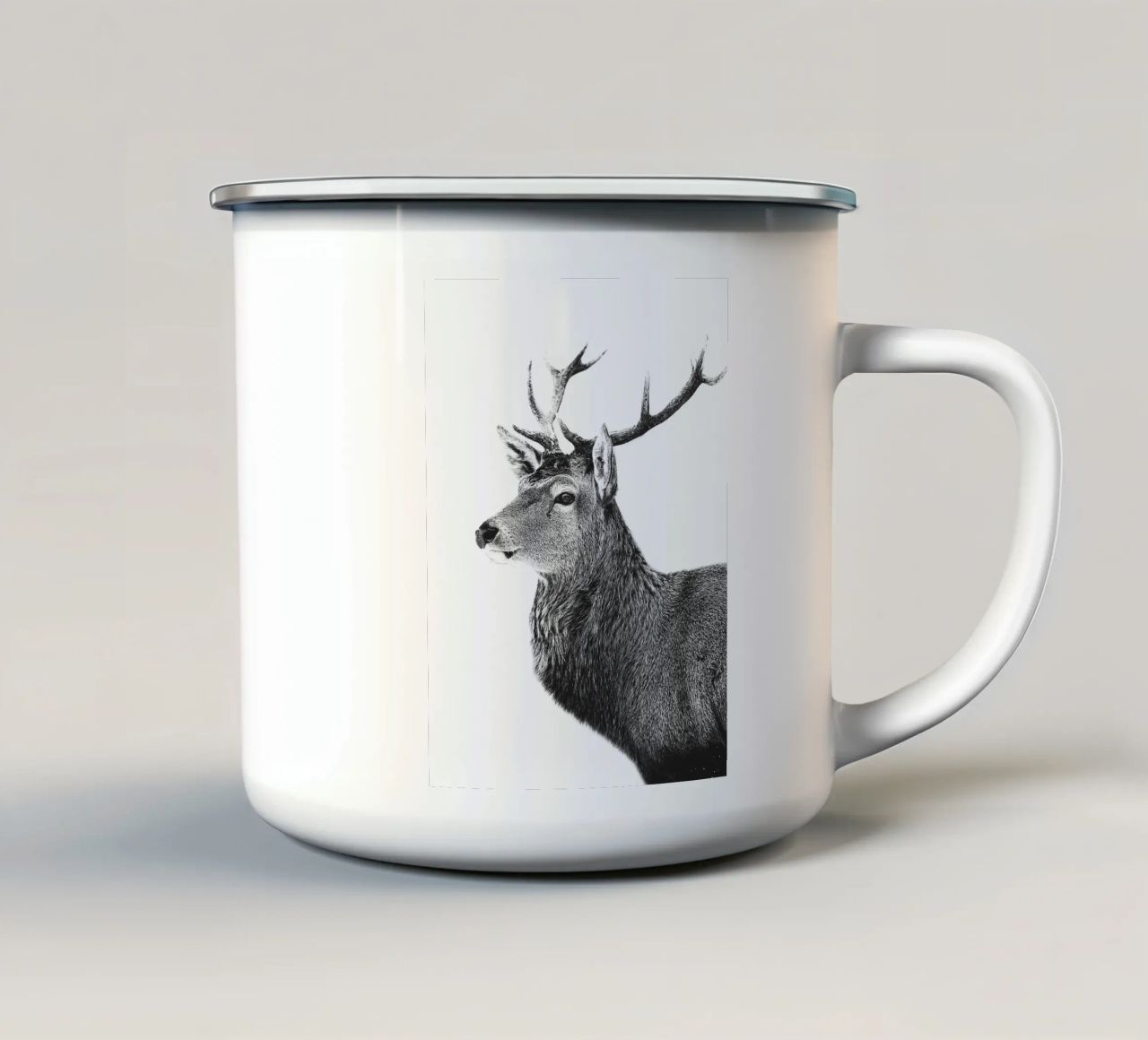 Elegante motivo di cervo in bianco e nero Arte naturale senza tempo tazza in smalto da Whole©