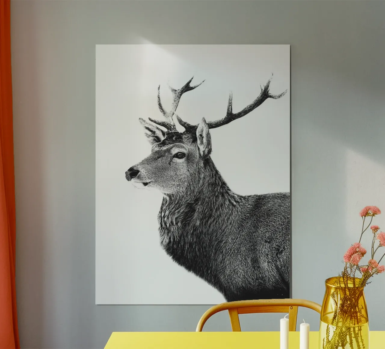 Motif élégant de cerf en noir et blanc Art naturel intemporel poster avec cadre en bois de Whole©