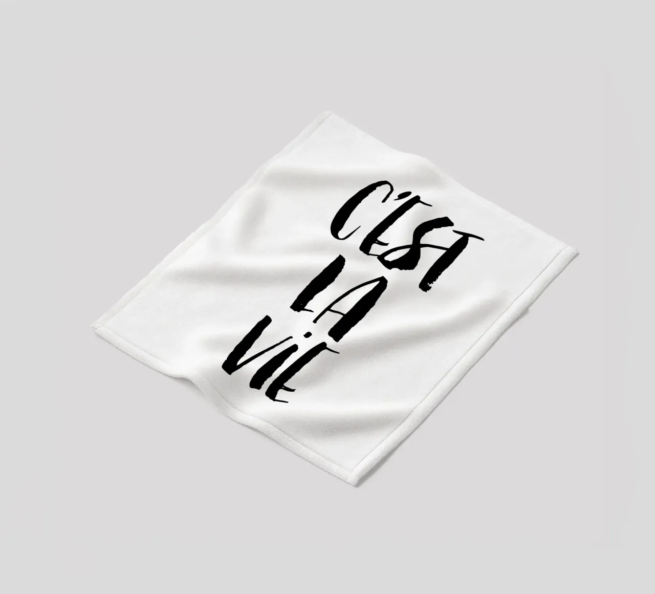 Cest La Vie in bianco e nero coperta in pile da THE MOTIVATED TYPE