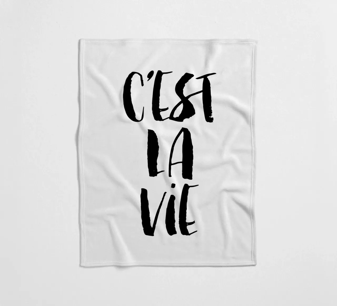 Cest La Vie in bianco e nero coperta in pile da THE MOTIVATED TYPE