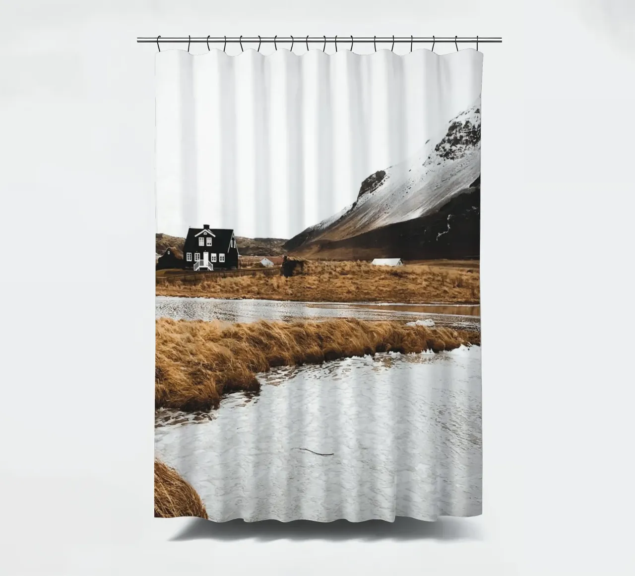 Paesaggio scandinavo in caldi colori naturali tenda da doccia da Whole©