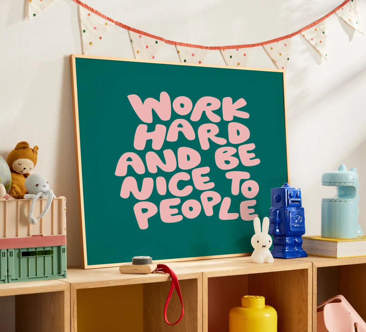 Lavorare sodo ed essere gentili con le persone in verde e rosa pesca poster con telaio in plastica da THE MOTIVATED TYPE