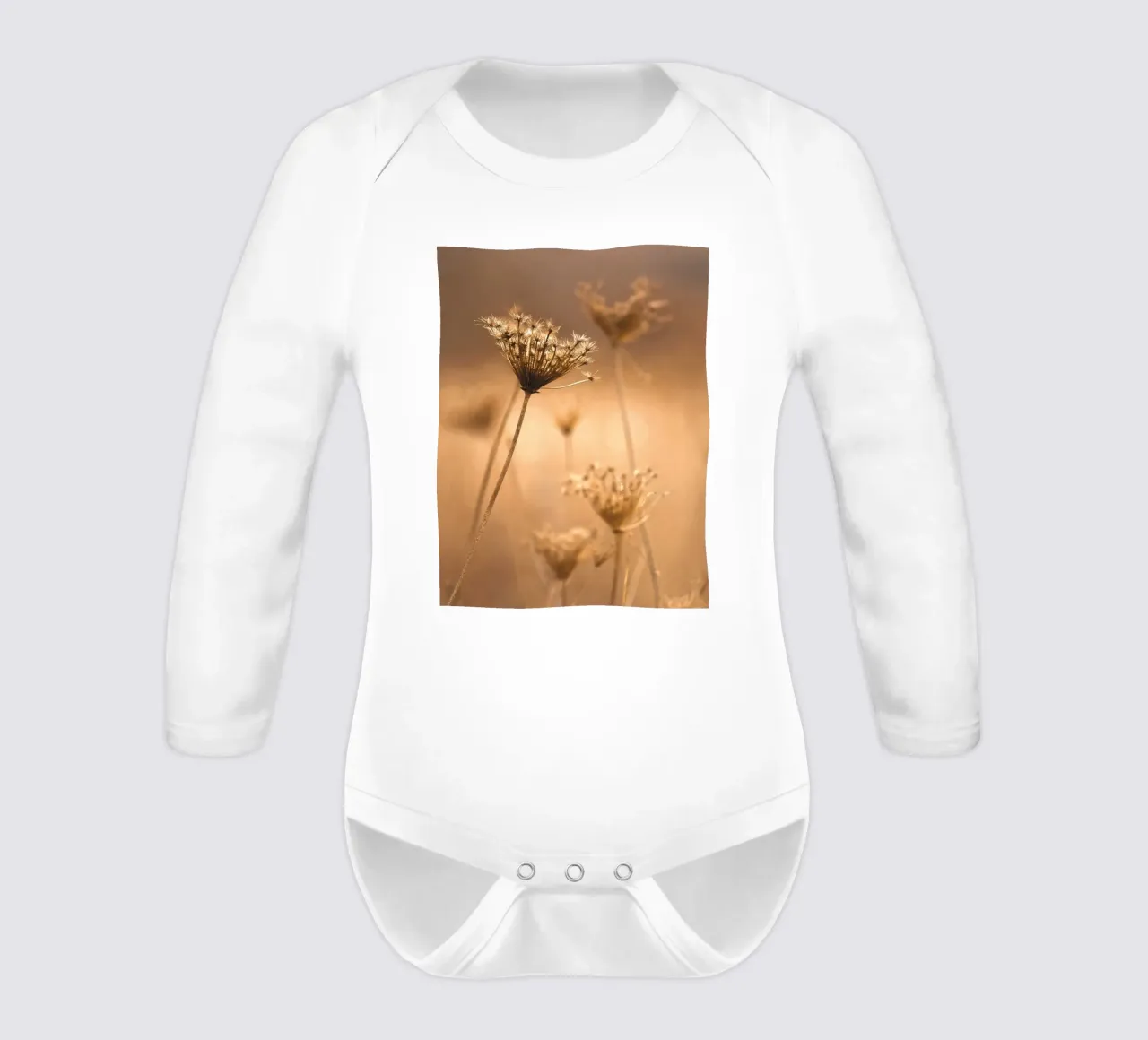 Filigrane Natur in warmem Sepia – Zeitlose Eleganz Langarm Babybody von Whole©