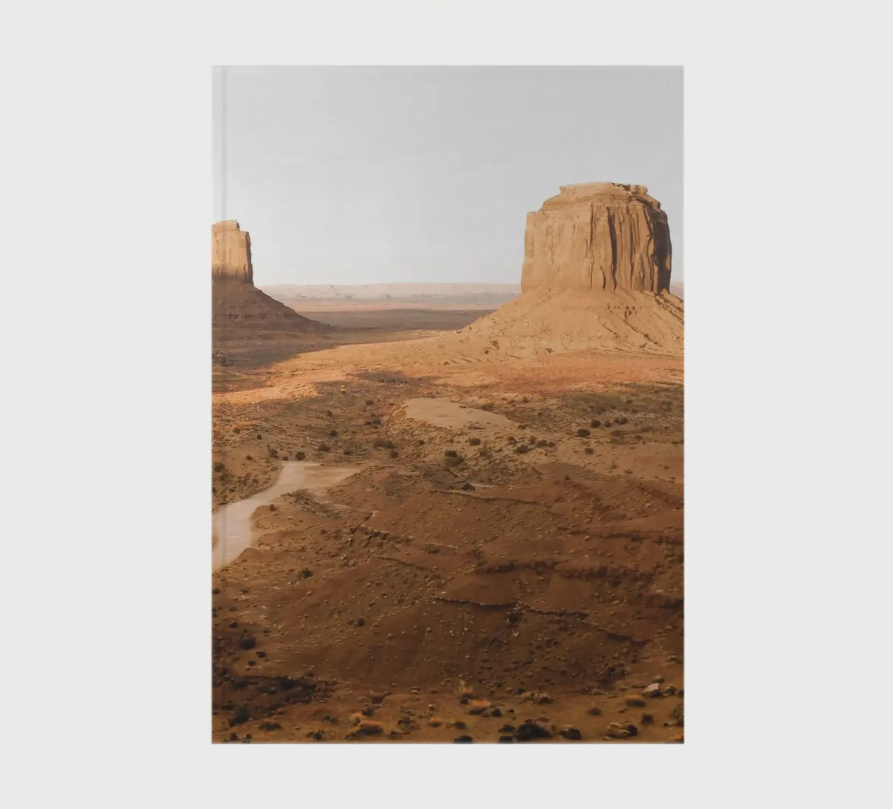 Paesaggio della Monument Valley: paesaggio desertico dai toni caldi diario da Whole©