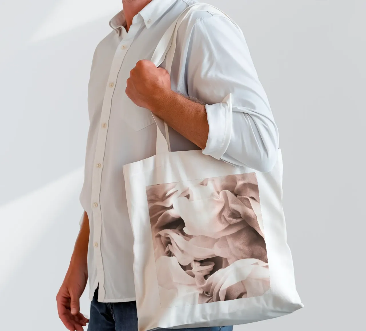 Eleganti pieghe in tessuto - Texture morbida in beige borsa in juta da Whole©
