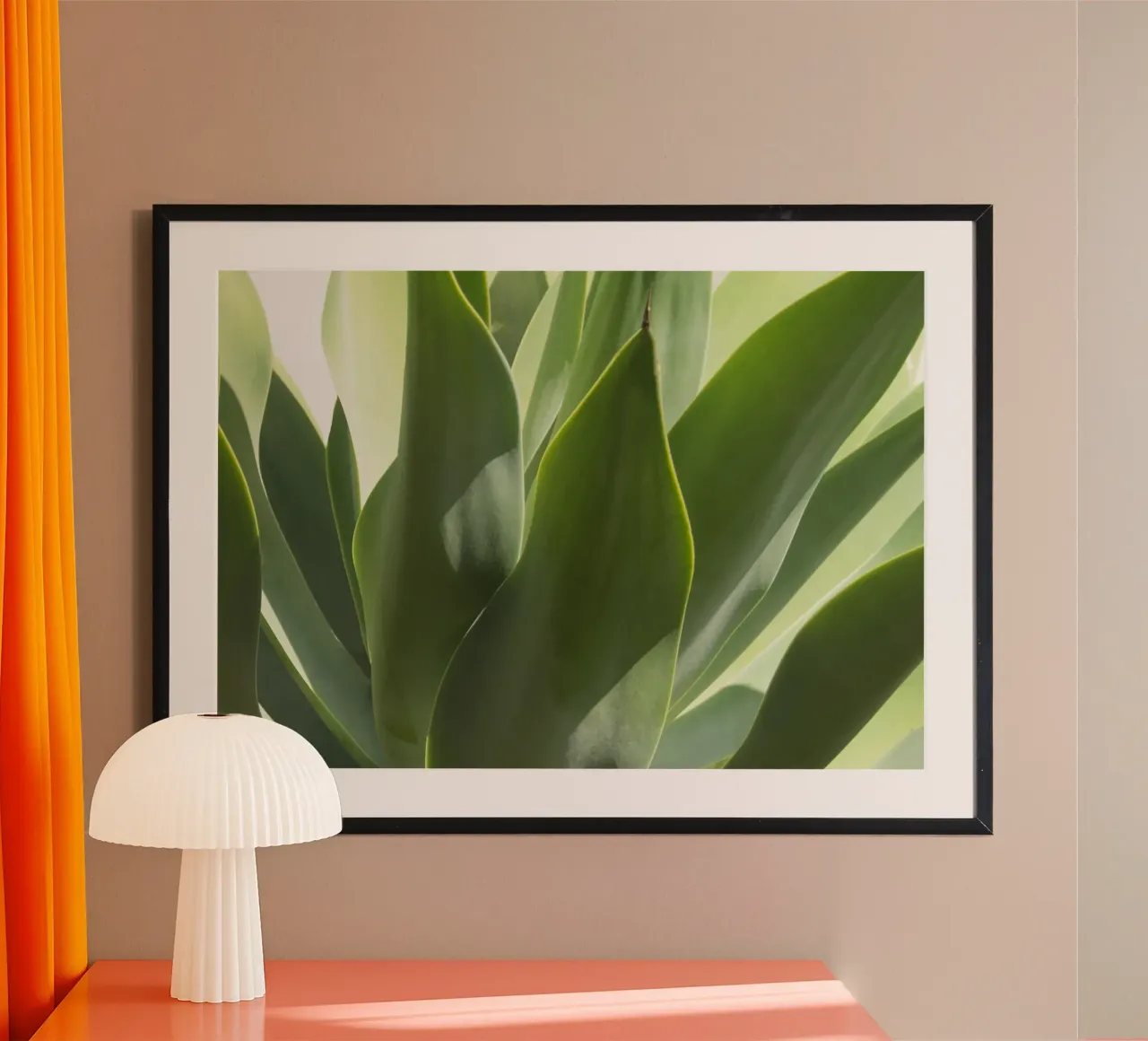 Foglie verdi poster con telaio in alluminio da Teresa André