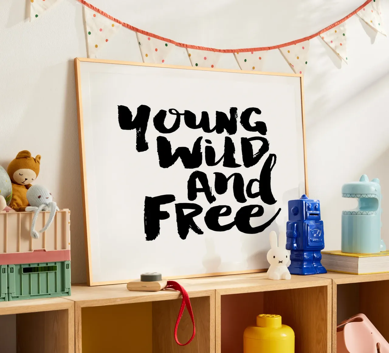 Diseño tipográfico joven, salvaje y libre en blanco y negro hahnemühle de THE MOTIVATED TYPE