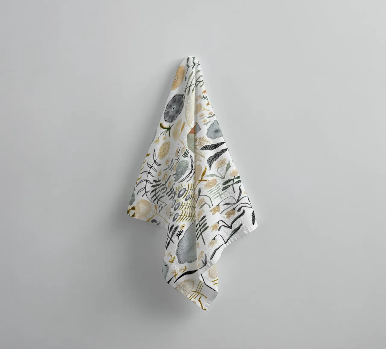 Claudia Voglhuber - Blumenmeer 01 asciugamano da bagno da The Artcircle