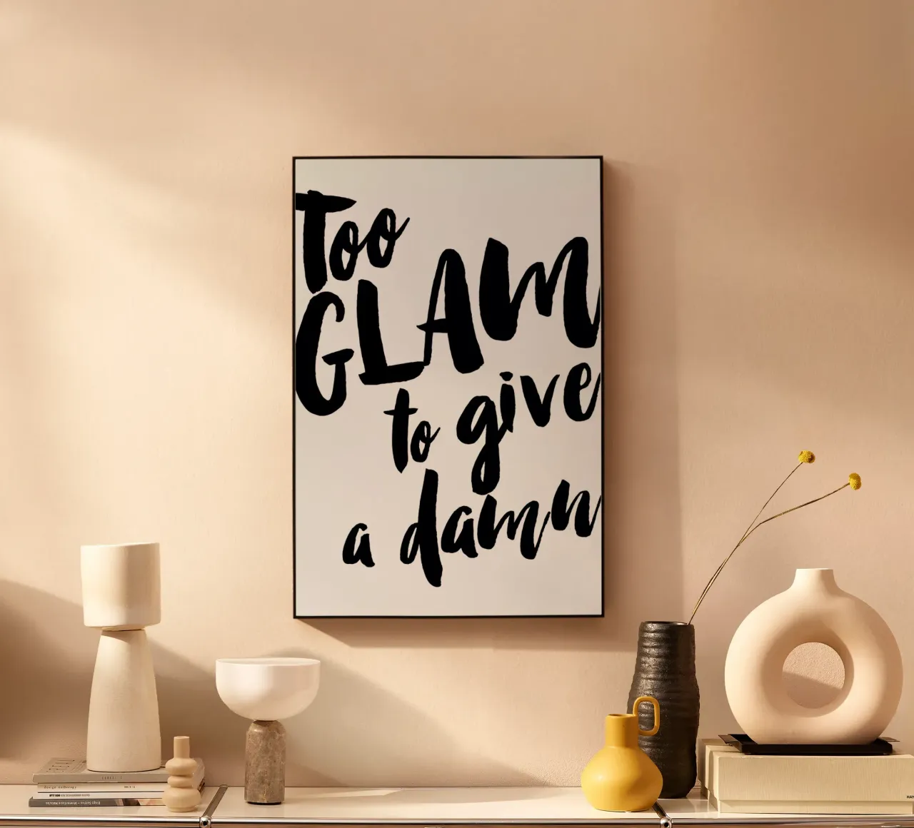 Too Glam plexiglass da Maria Kritzas