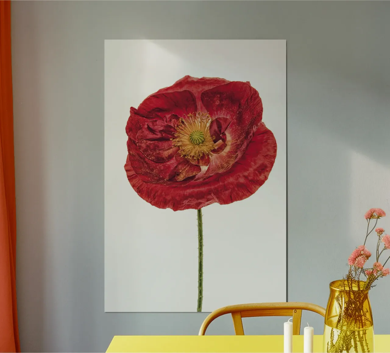 Kühne Eleganz: Dunkelroter Mohn Poster von Curious Collections by Marielle Leenders
