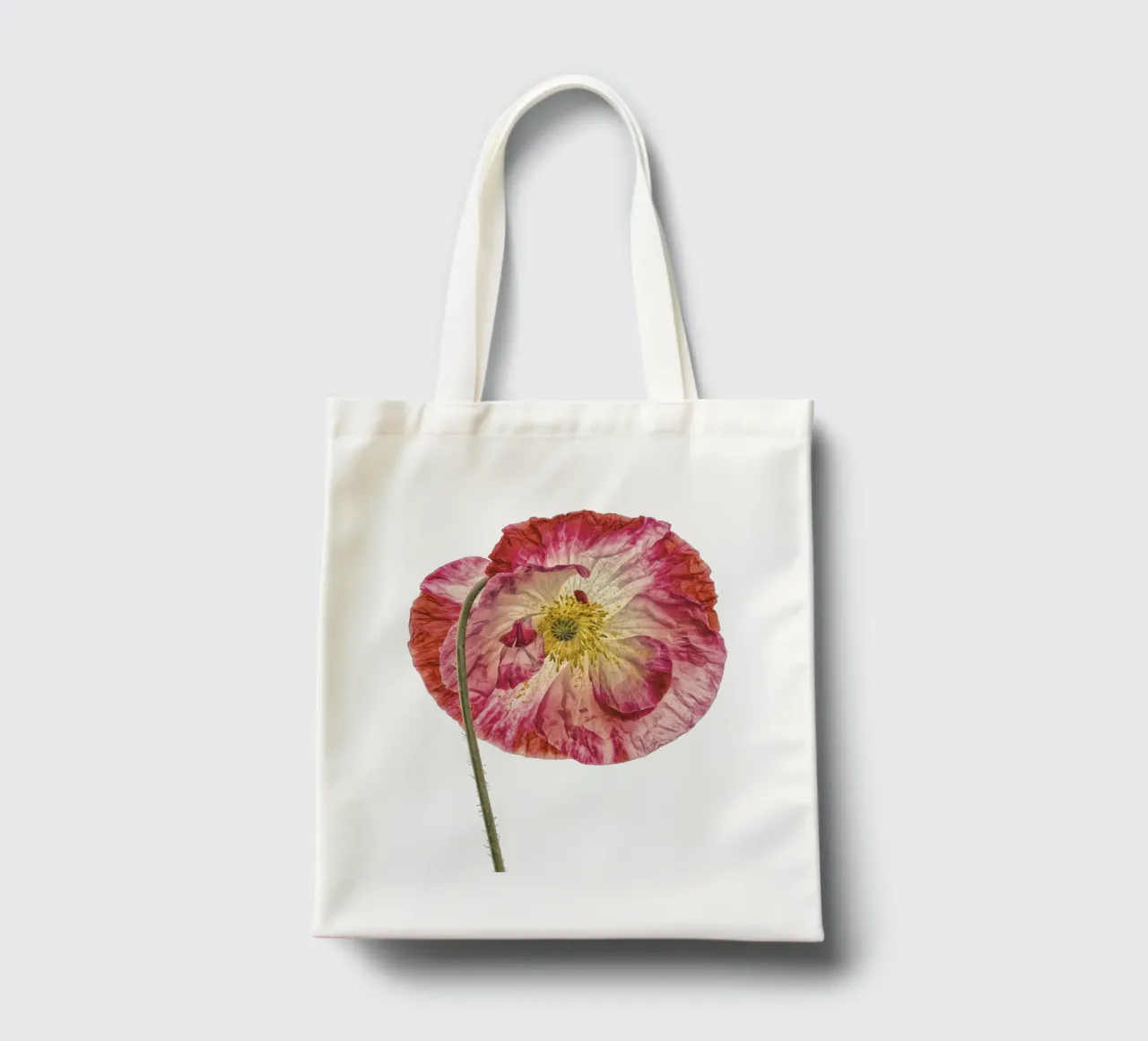Amore in fiore: Papavero rosa a forma di cuore borsa in juta da Curious Collections by Marielle Leenders