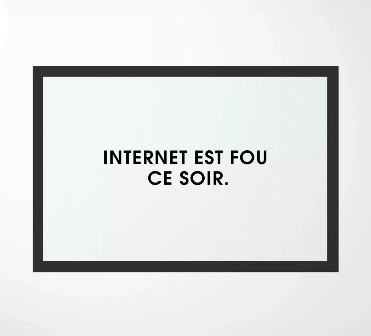Internet est fou ce soir - White zerbino da Intertitres