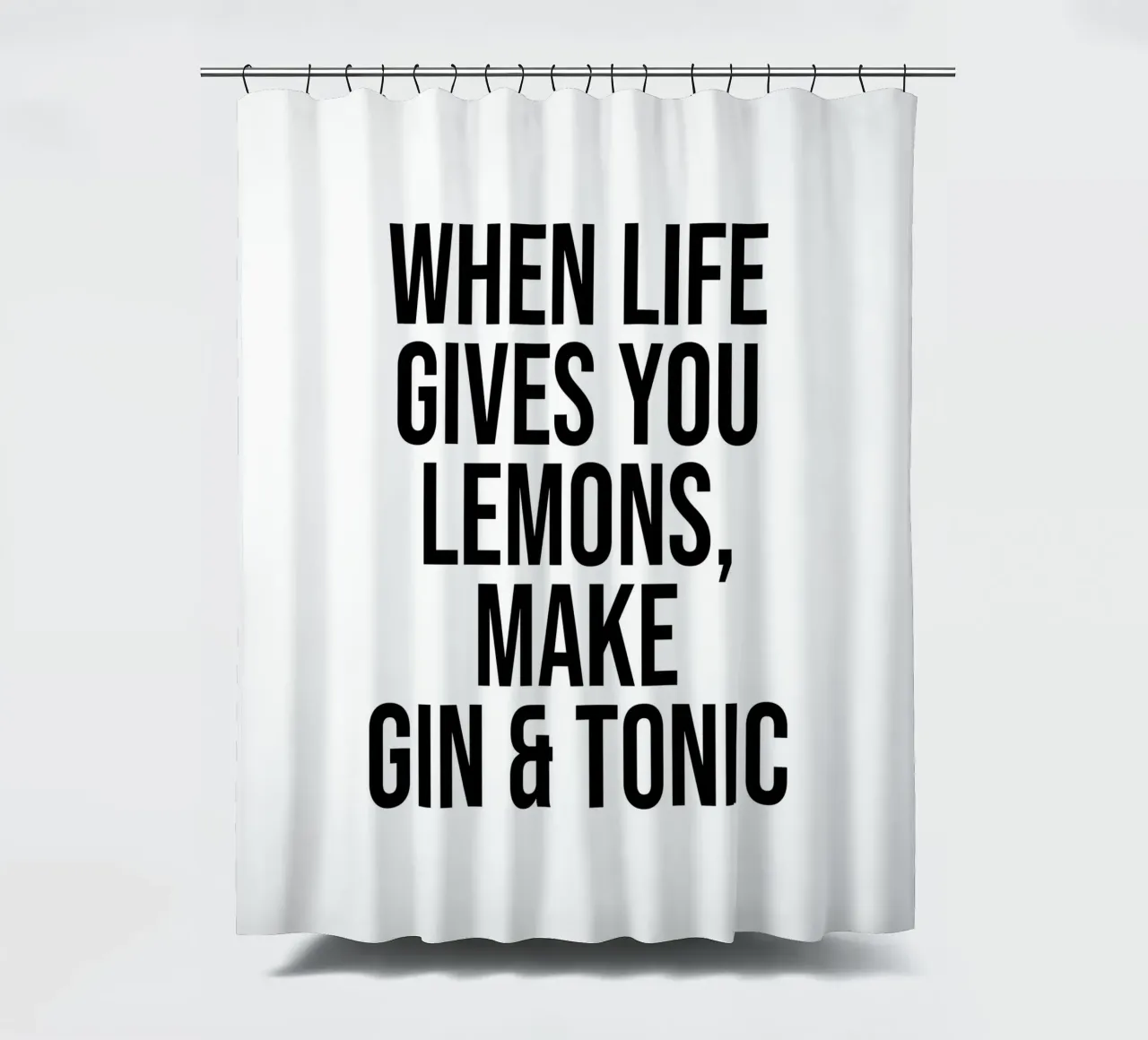 Wenn das Leben dir Zitronen gibt, mach Gin Tonic Zitat Duschvorhang von Paigaam Studio