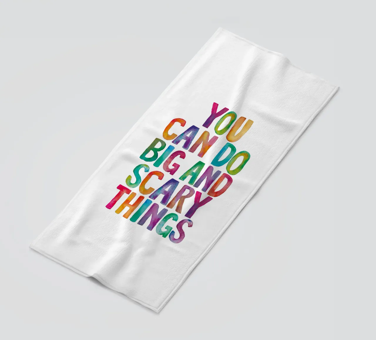 You Can Do Big and Scary Things Arc-en-ciel Typographie Design serviette de plage de THE MOTIVATED TYPE
