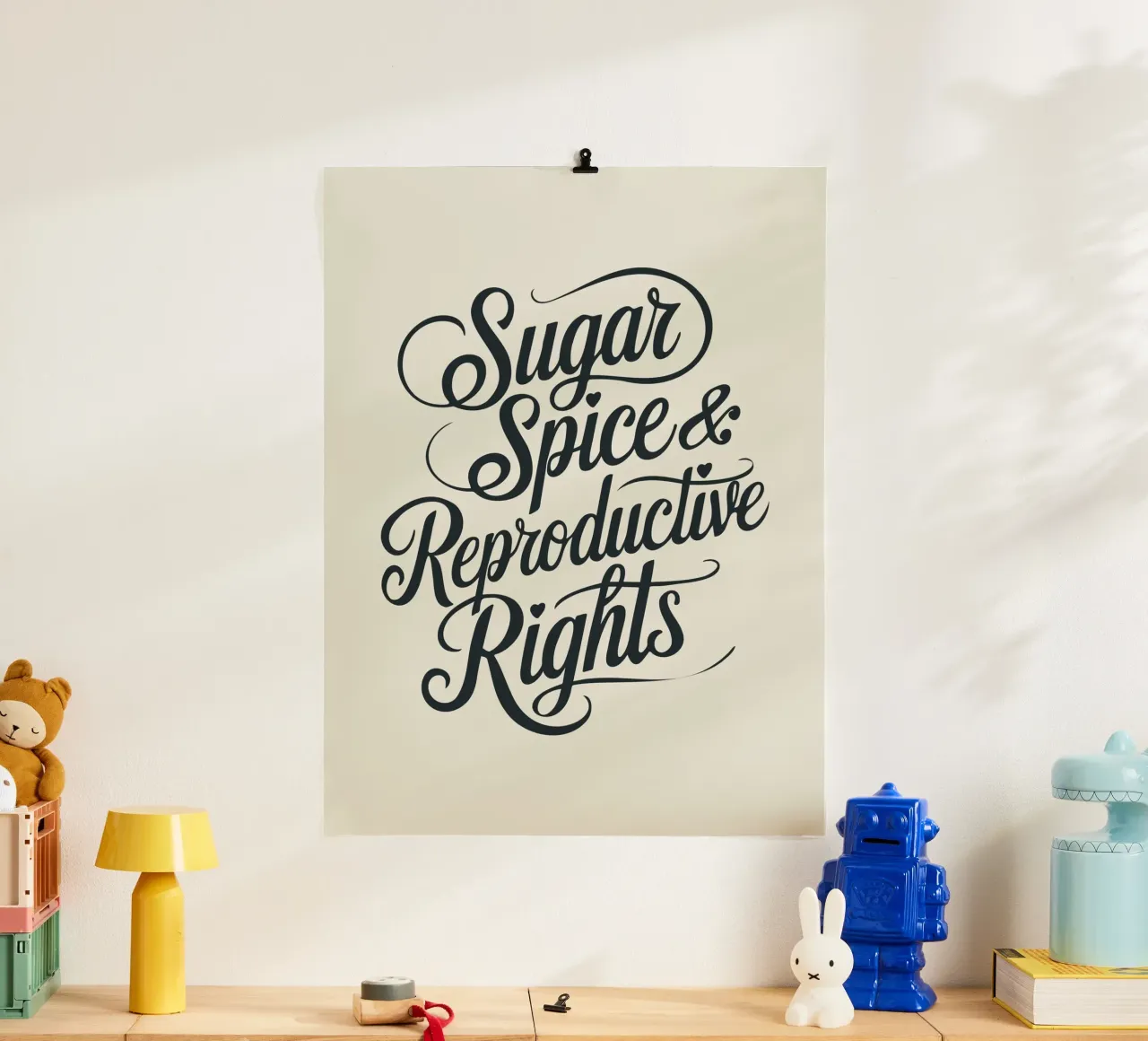Zucchero e spezie e diritti riproduttivi poster con telaio in alluminio da cafelab