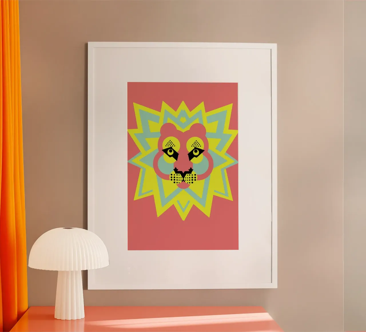 Lion King poster con telaio in legno da Gareth Pollock Design
