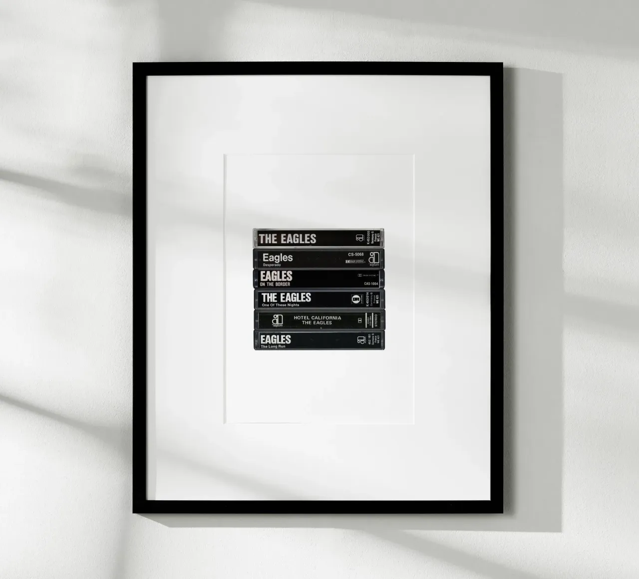 Gli Eagles - Album raccolti - Stampa su cassetta poster con telaio in legno da MrMustardPrints