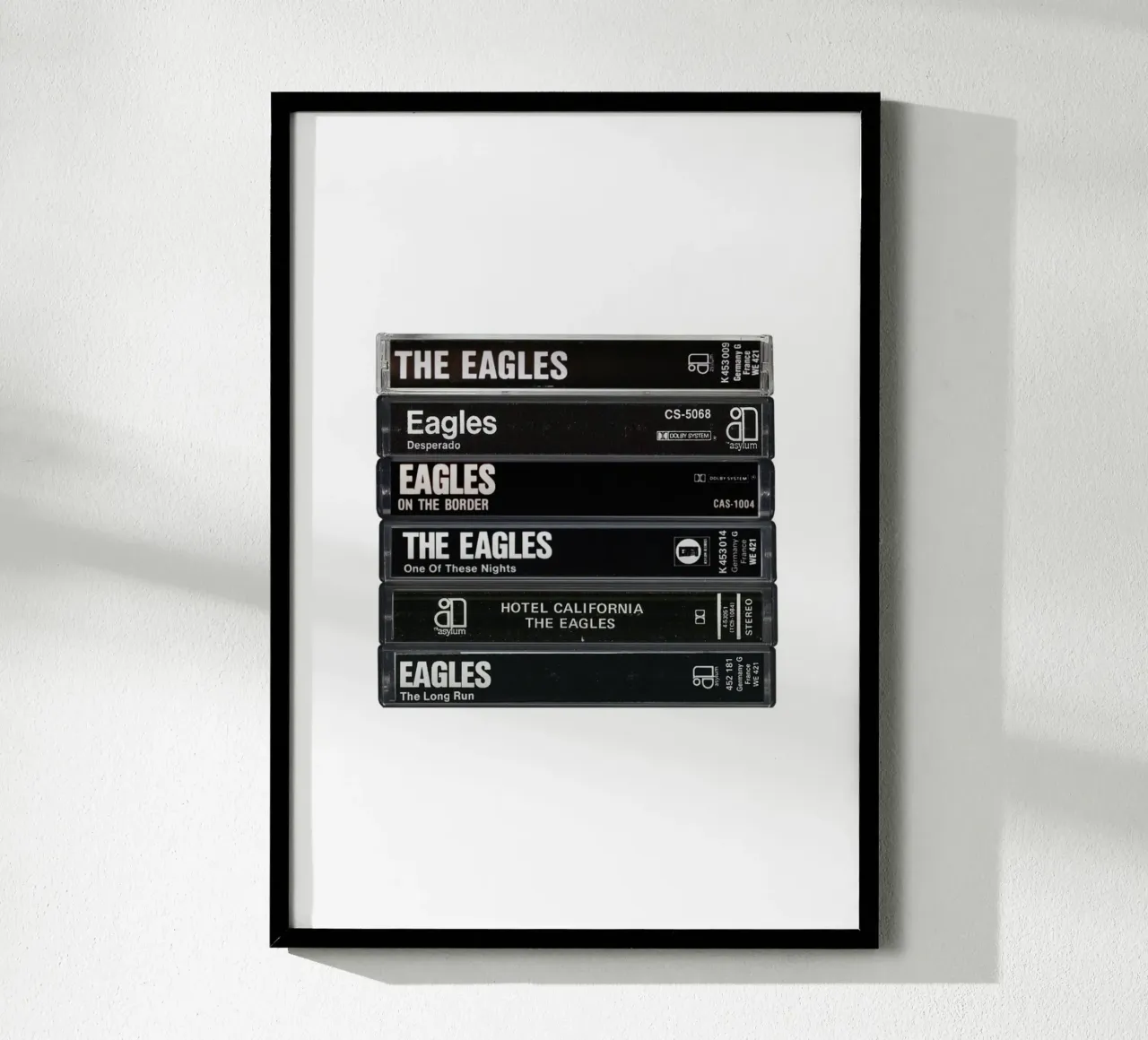 Gli Eagles - Album raccolti - Stampa su cassetta poster con telaio in legno da MrMustardPrints