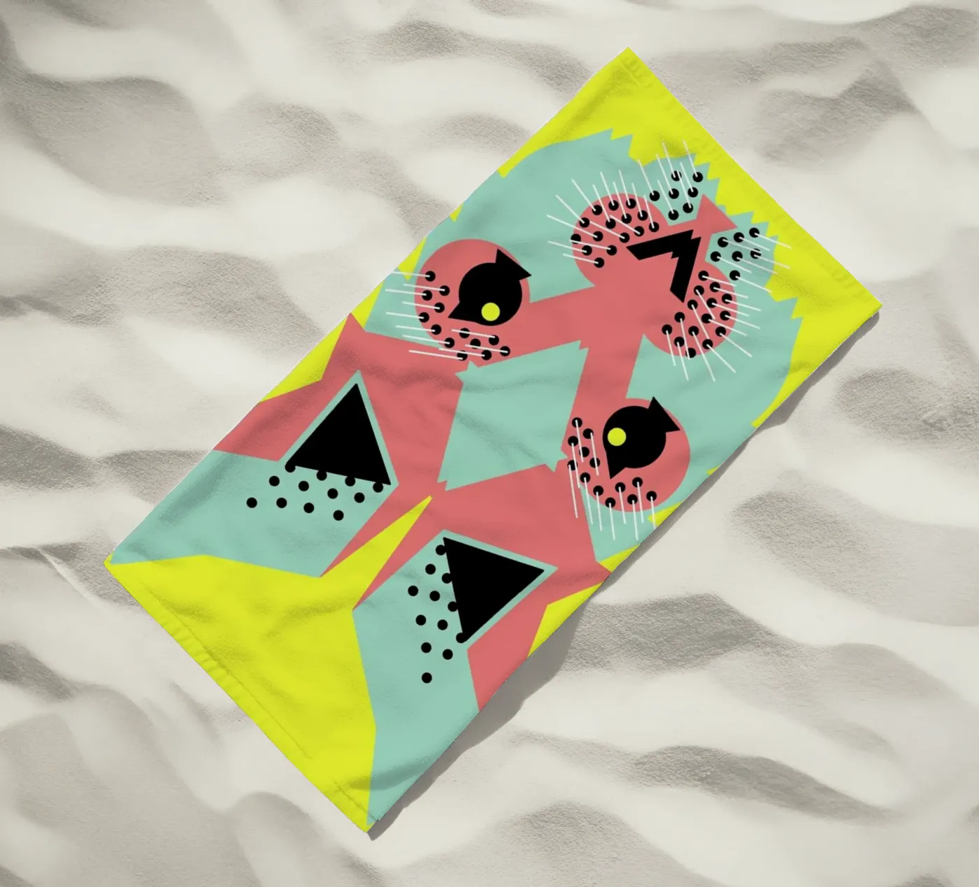 Rabbit Magic strandhanddoek van Gareth Pollock Design