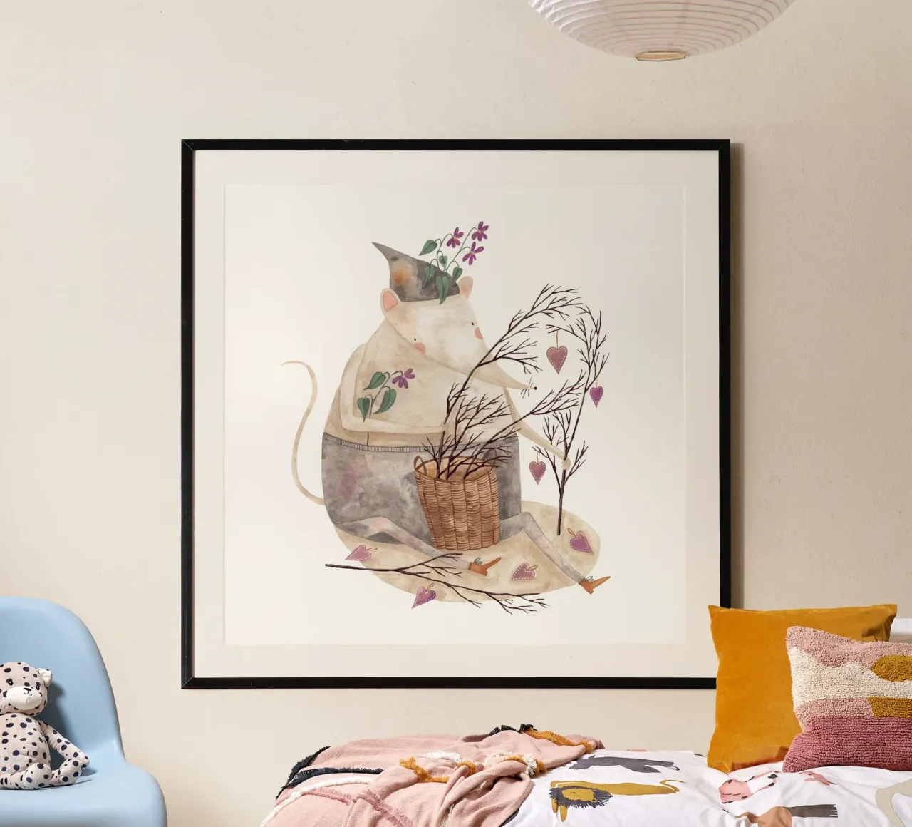 Claudia Voglhuber - Maus mit Veilchen poster con telaio in plastica da The Artcircle