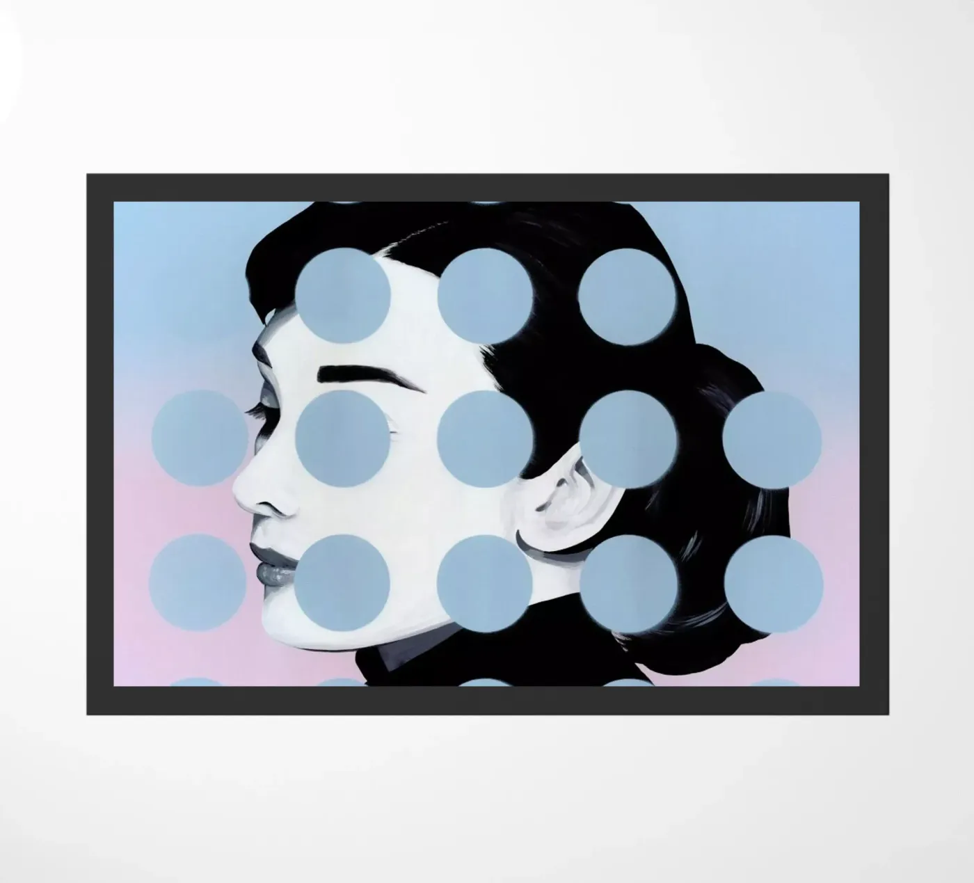 Audrey Dots Fußmatte von Famous When Dead