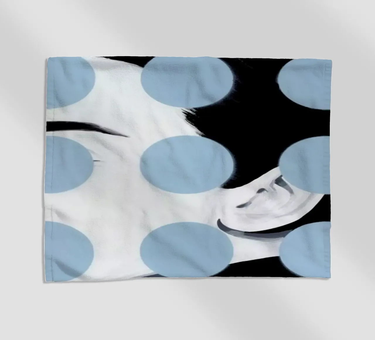 Audrey Dots telo mare da Famous When Dead