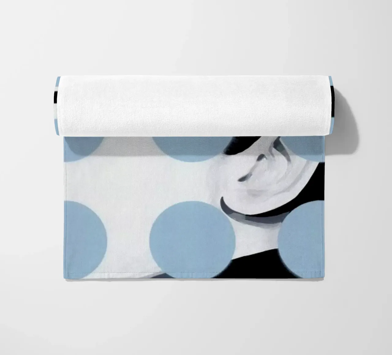 Audrey Dots telo mare da Famous When Dead