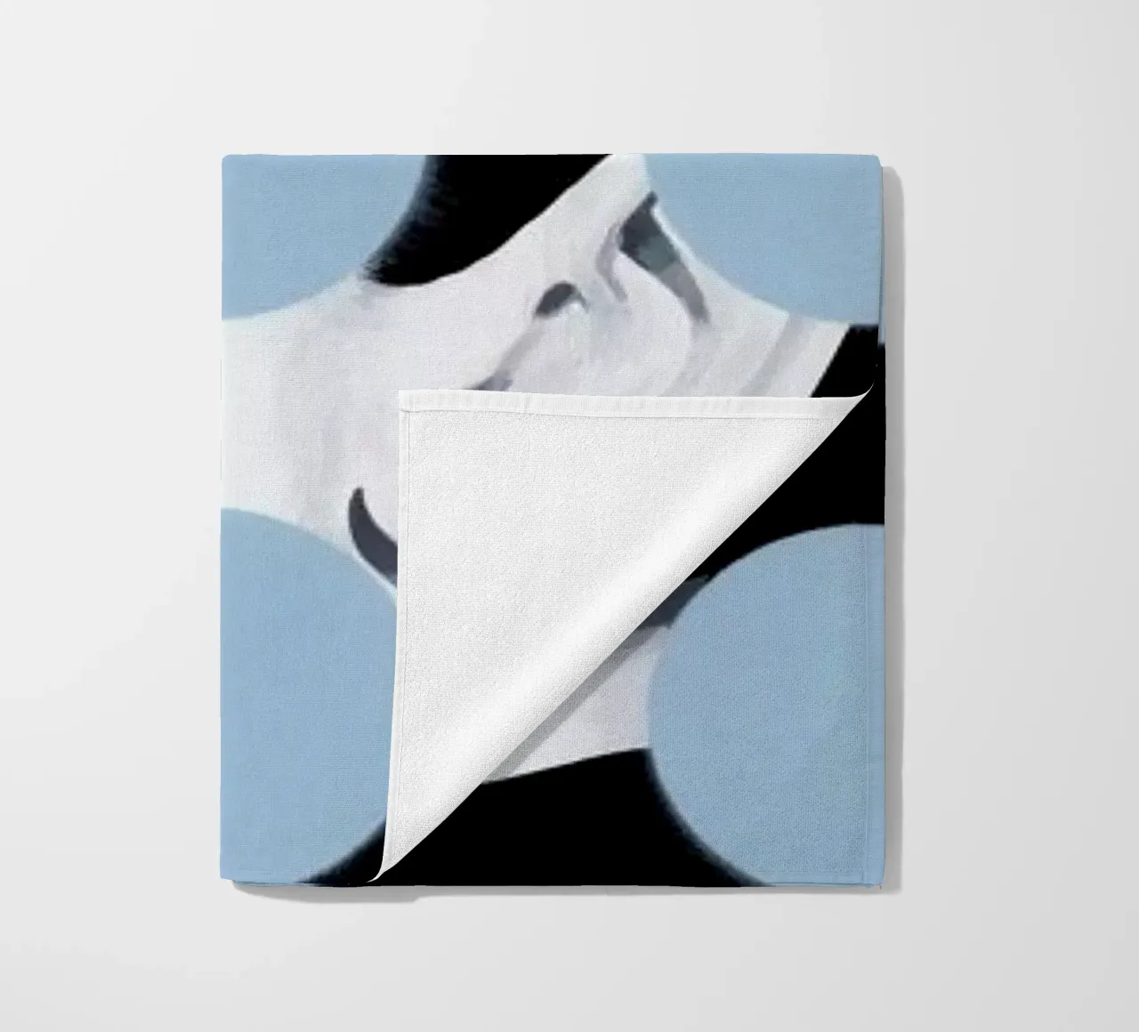 Audrey Dots telo mare da Famous When Dead