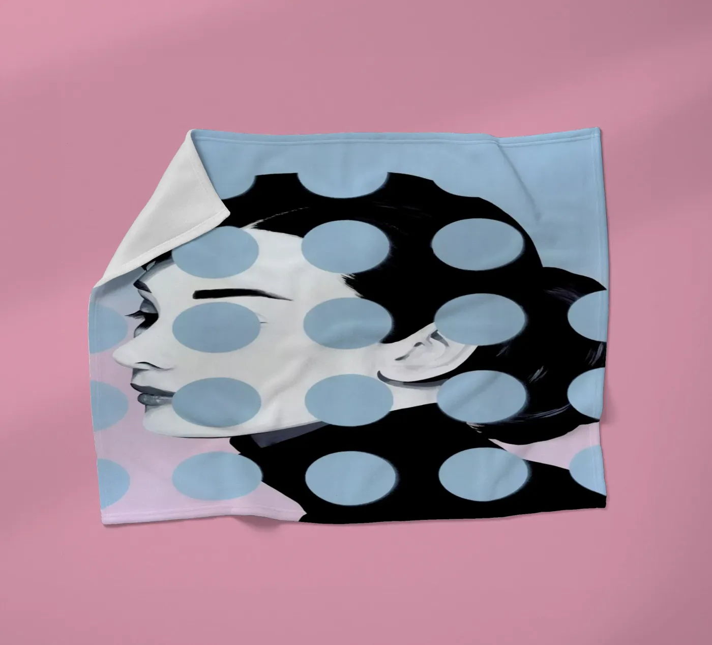 Audrey Dots Fleecedecke von Famous When Dead