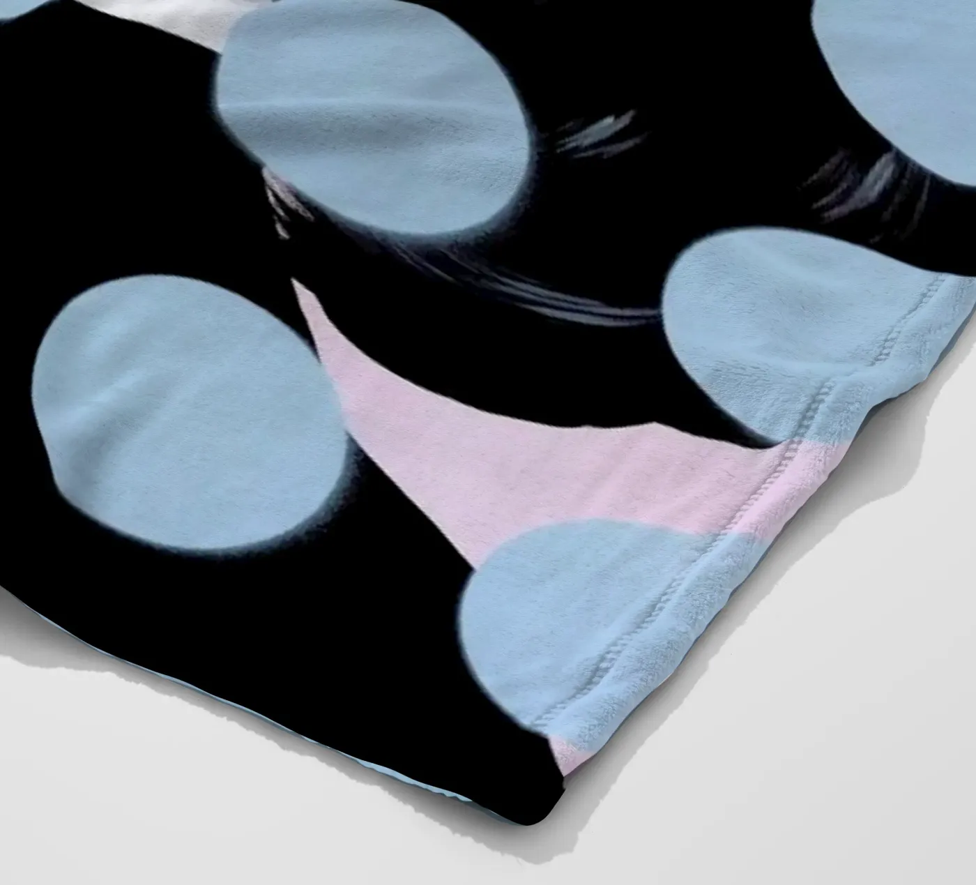 Audrey Dots fleecedeken van Famous When Dead