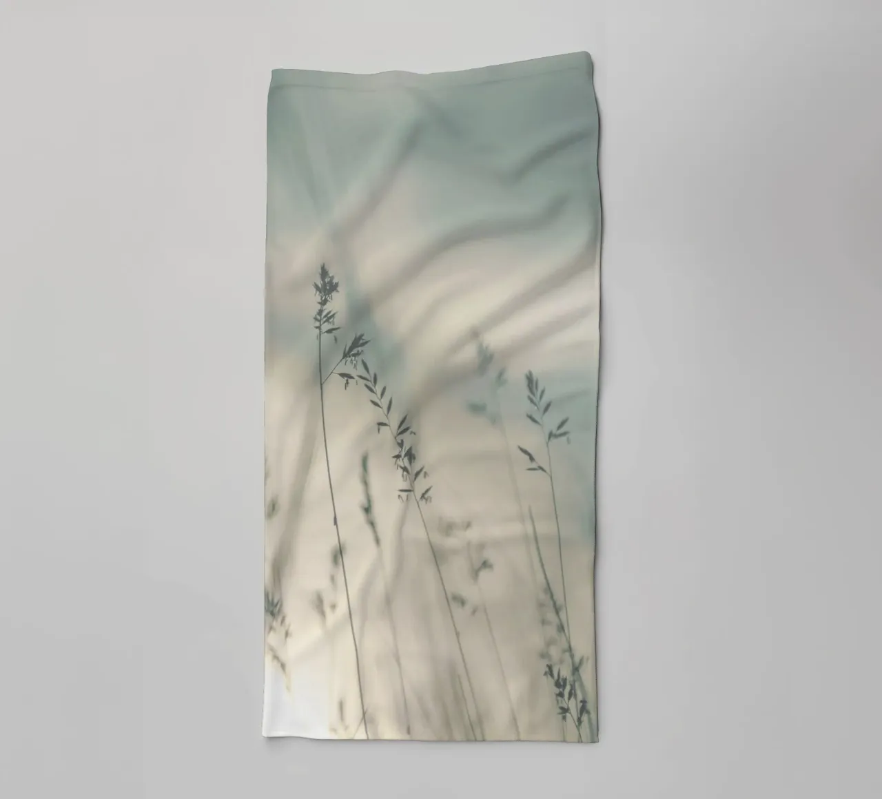 Grasses in the wind - Delicate natural atmosphere towel by Whole©