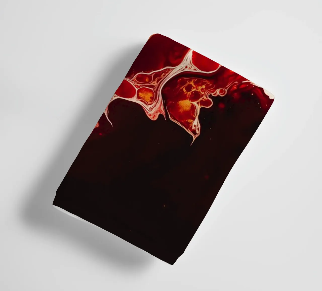 Feu d'artifice d'émotions | Art fluide | Rouge avec or serviette de bain de Autofocus