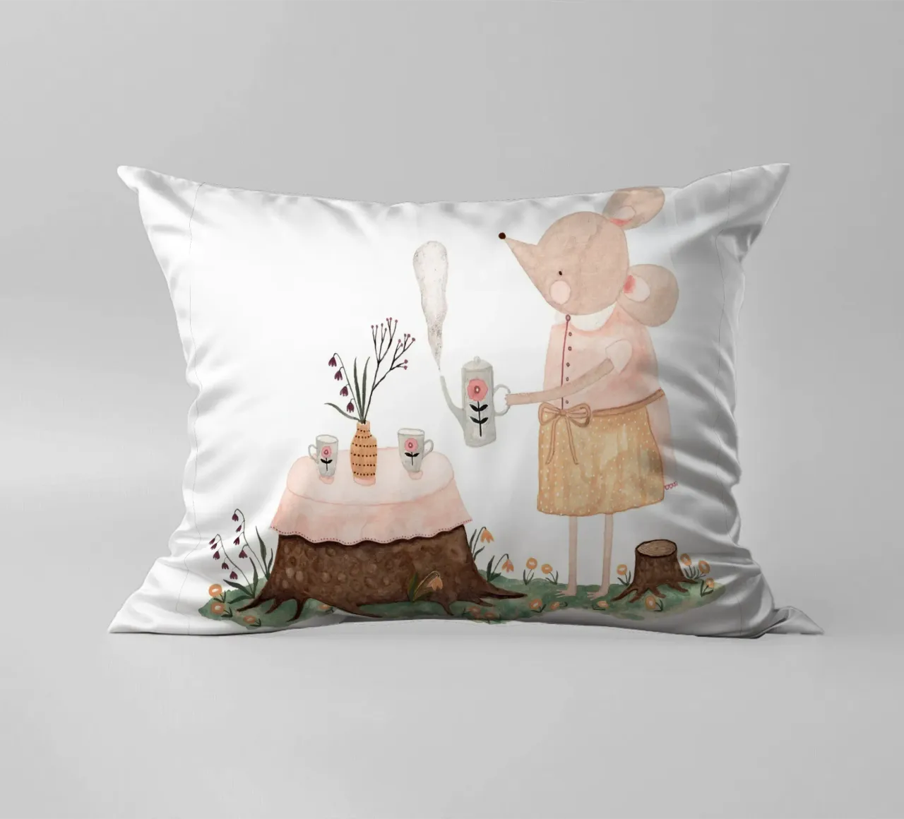 Claudia Voglhuber - Maus mit Tee cuscino da The Artcircle