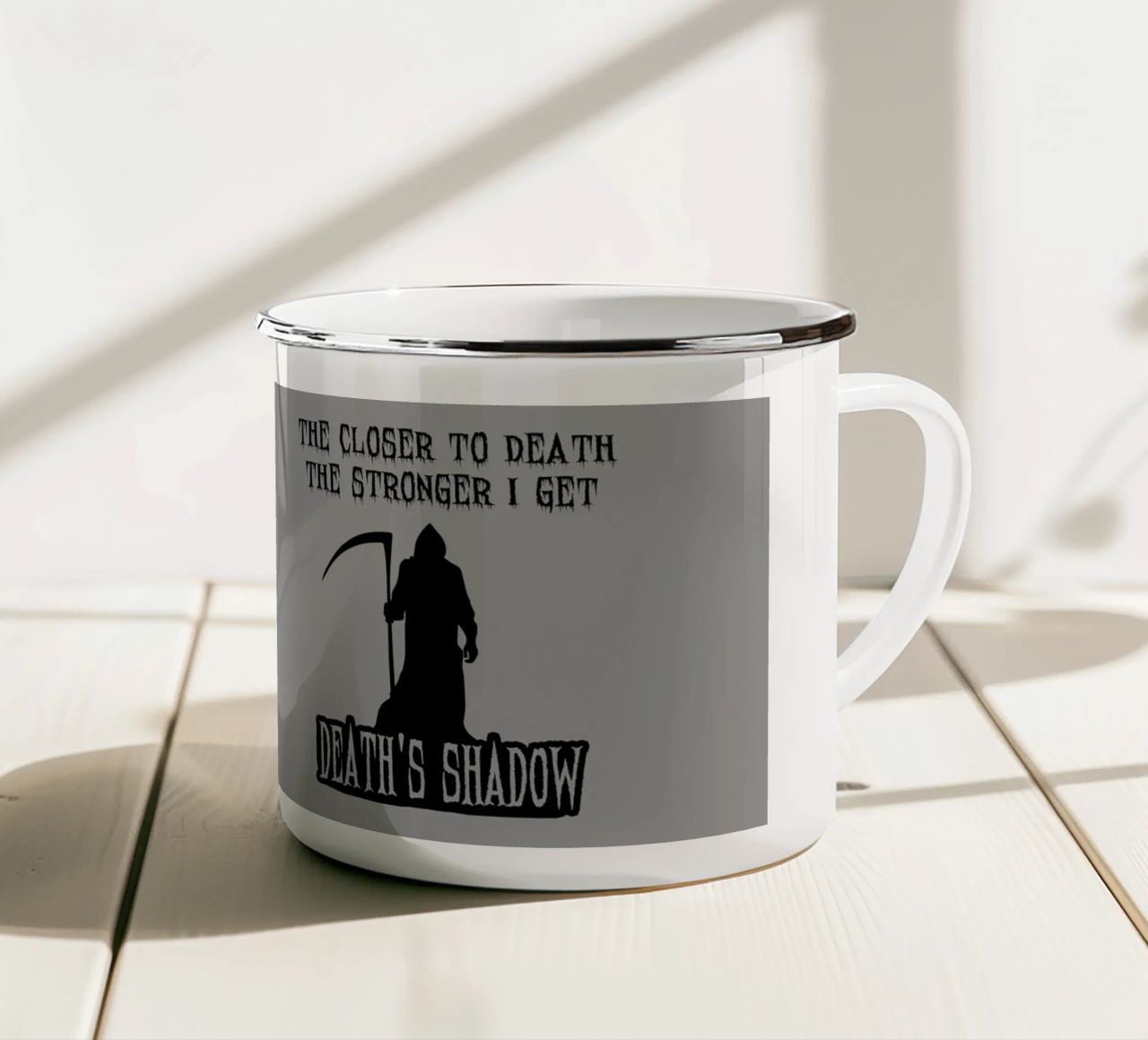 Più mi avvicino alla morte, più divento forte - L'ombra della morte tazza in smalto da Loobs
