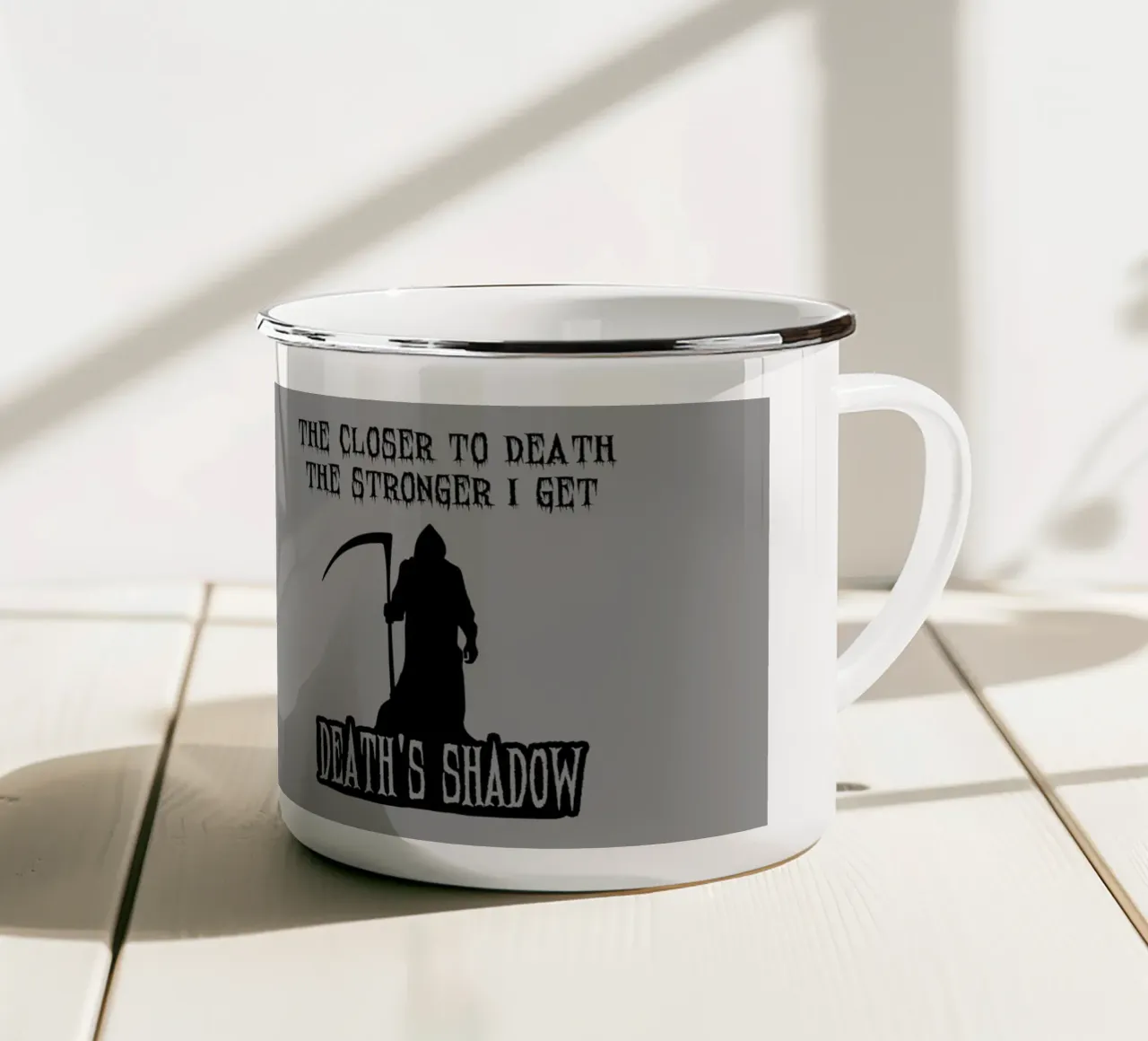 Più mi avvicino alla morte, più divento forte - L'ombra della morte tazza in smalto da Loobs