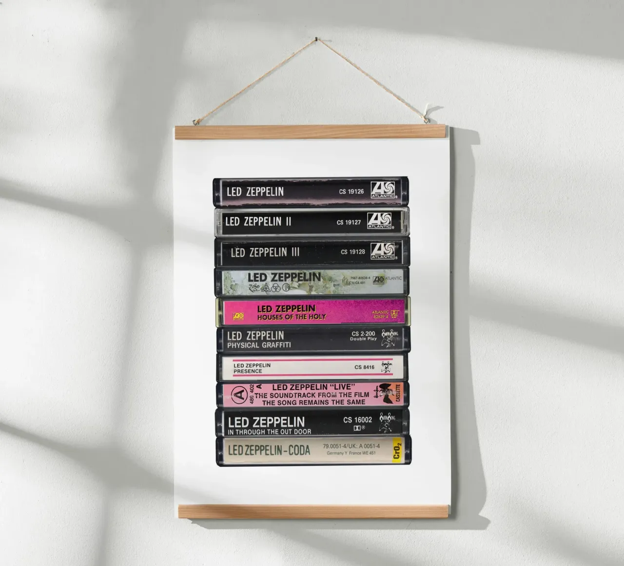 Album dei Led Zeppelin - Stampa su cassetta poster con telaio in plastica da MrMustardPrints