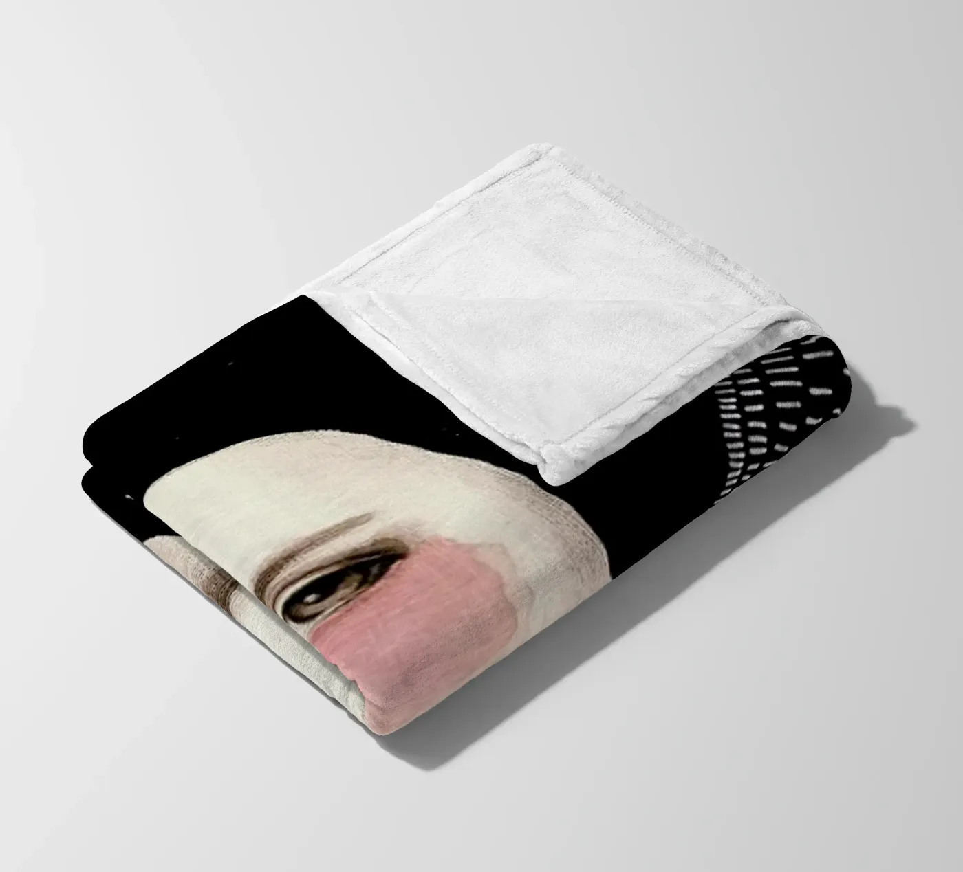 Freda fleece blanket by Sofia Bonati