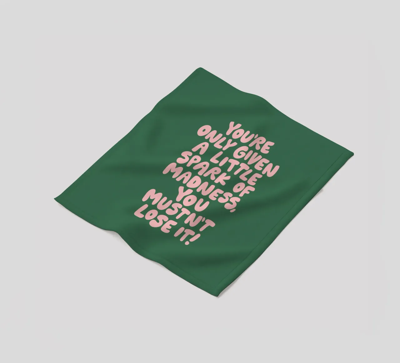 Du hast nur ein kleines Fünkchen Wahnsinn, das du nicht verlieren darfst Fleecedecke von THE MOTIVATED TYPE