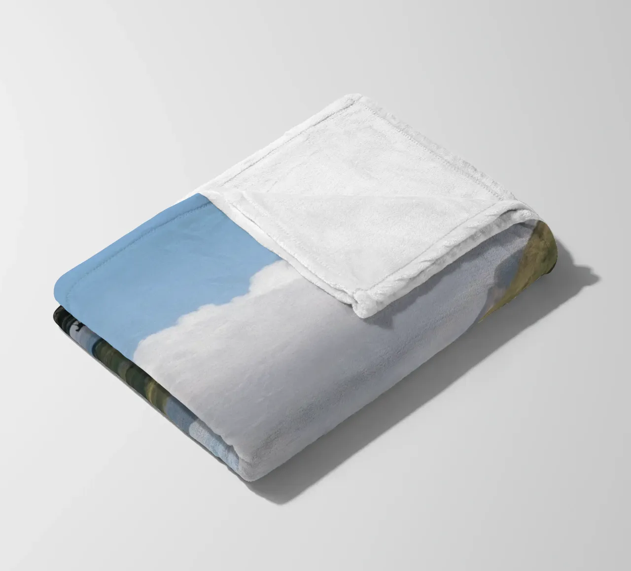 Irish Mountains with a riding horse coperta in pile da The Wild Creative Studio