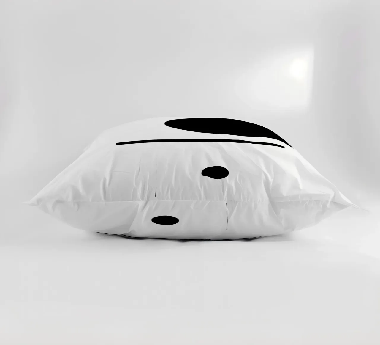 Bianco e nero 01 cuscino da KHouse Studio