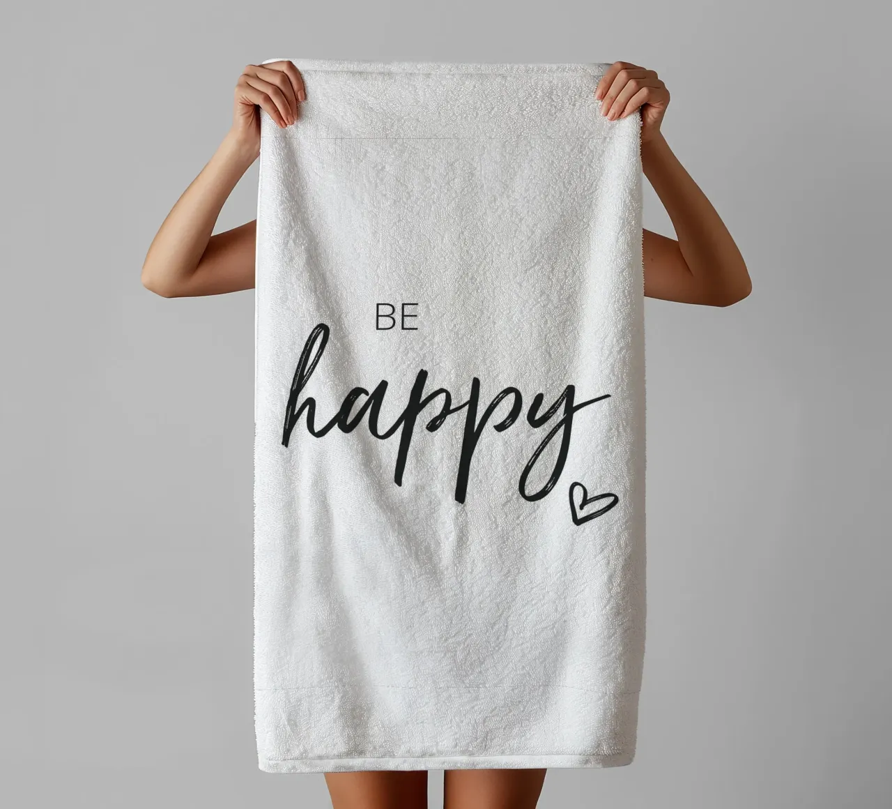 Be Happy - Design tipografico di ispirazione asciugamano da bagno da Whole©
