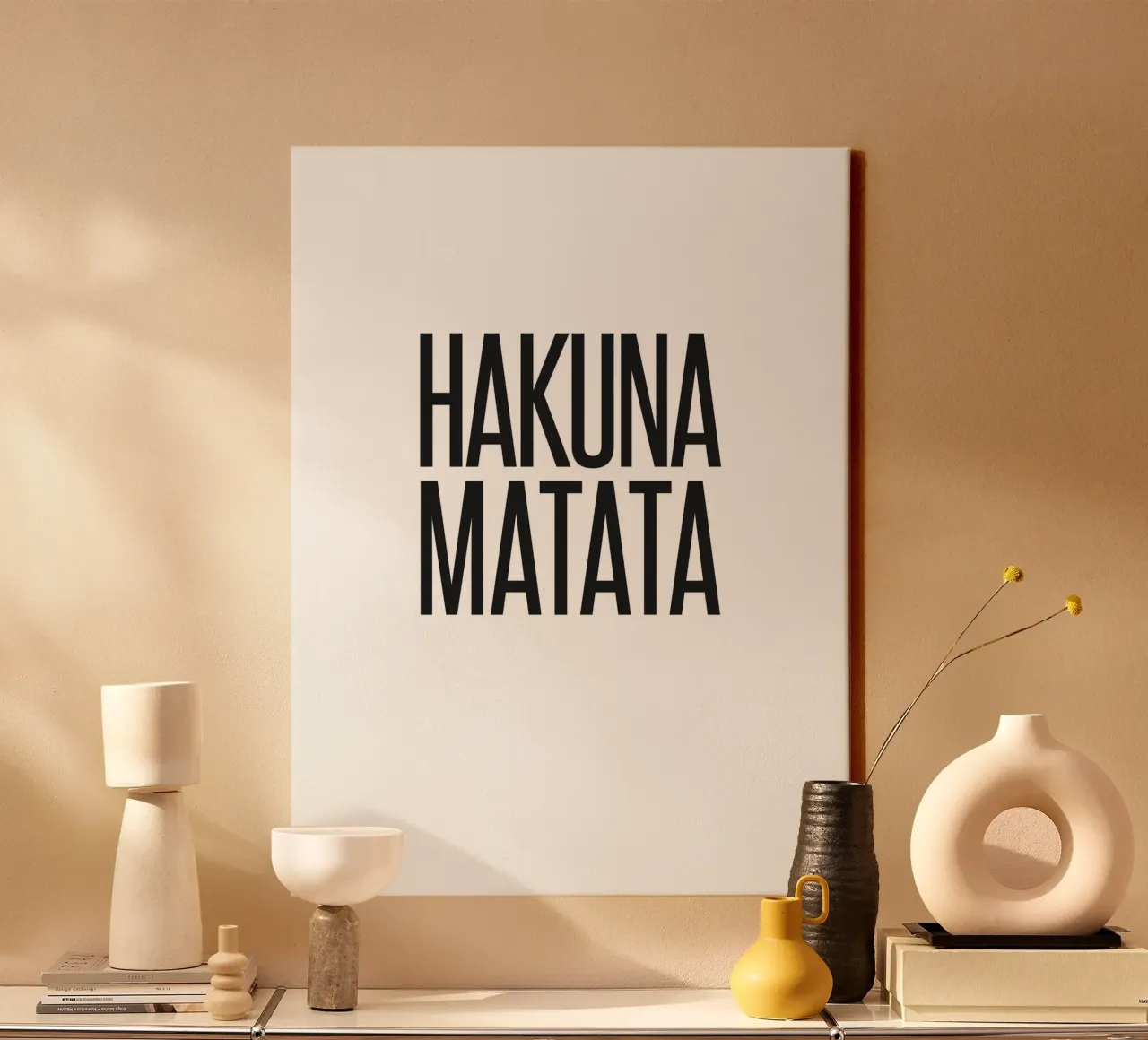 Hakuna Matata muurprint - Ontspannen gezegde canvas met Baklijst van Whole©