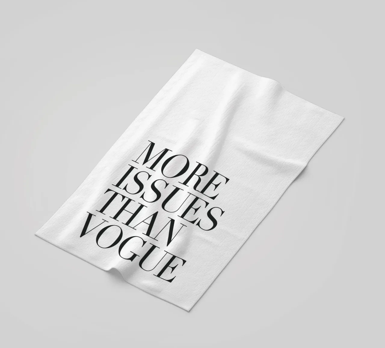 Più problemi di Vogue - Umorismo tipografico telo mare da Whole©