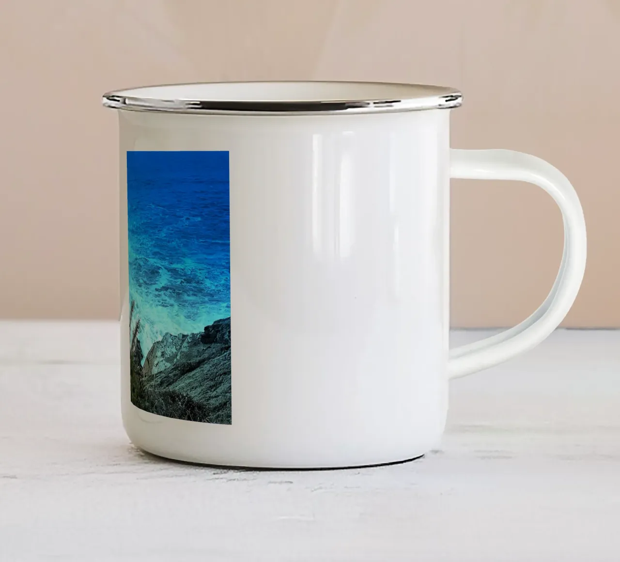 FAA97 tazza in smalto da Thierry vobmann photography