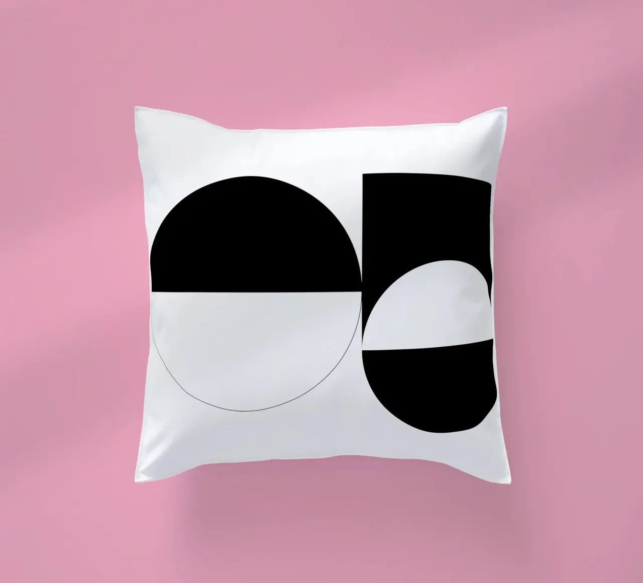 Bianco e nero 03 cuscino da KHouse Studio