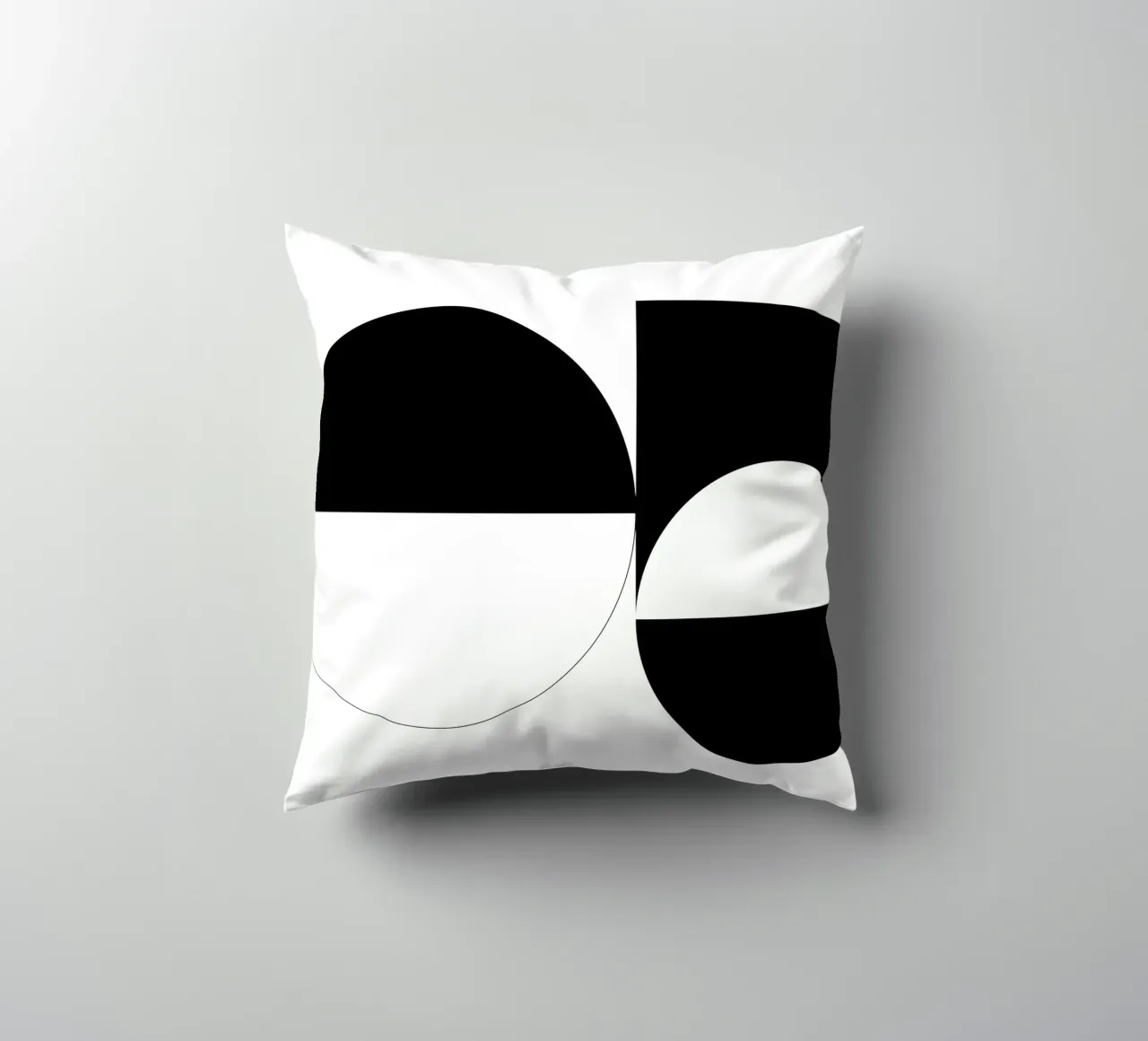 Bianco e nero 03 cuscino da KHouse Studio