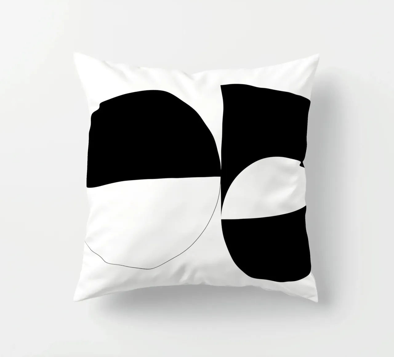 Bianco e nero 03 cuscino da KHouse Studio